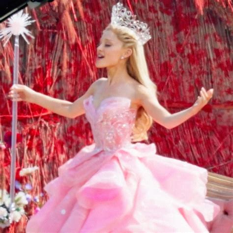 ariana grande versace stage|Ariana Grande Leads a Glinda Reunion In New York.